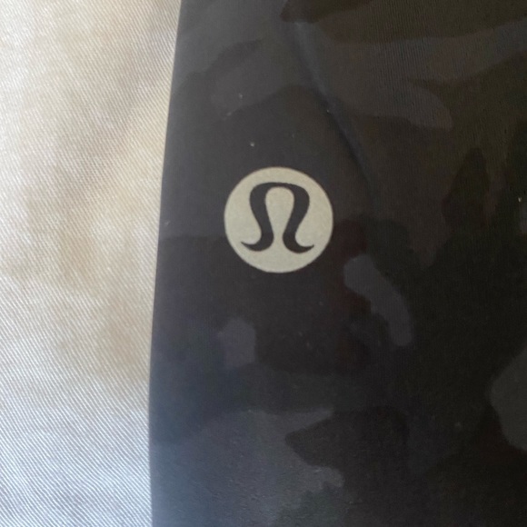 camo lululemon leggings length 23 - Picture 3 of 4